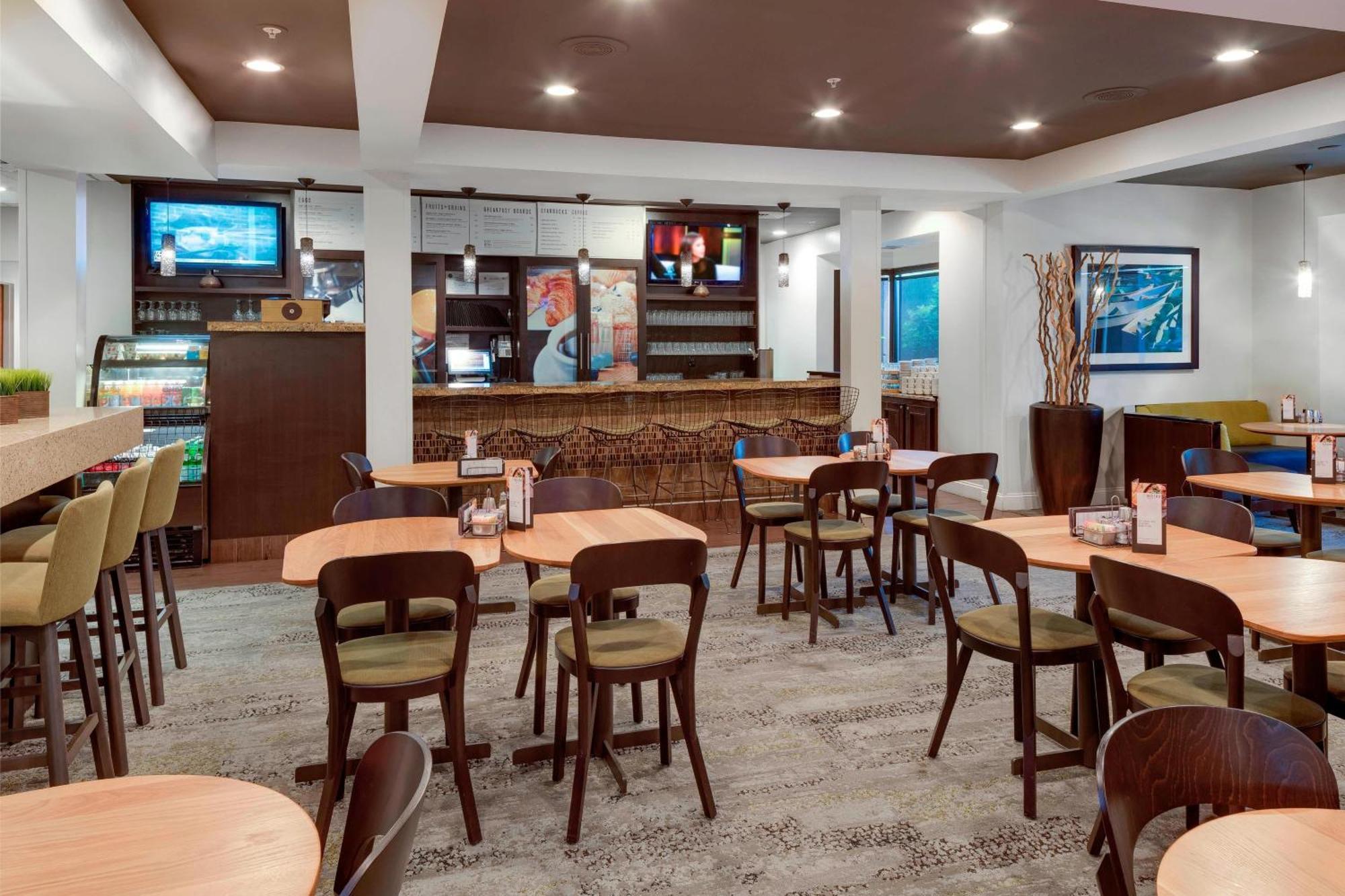 Courtyard By Marriott Portsmouth Exterior foto