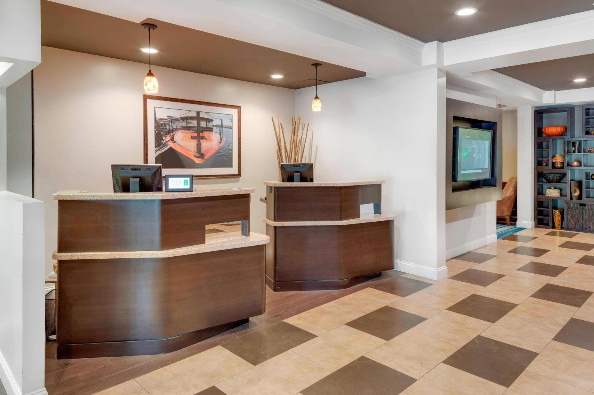 Courtyard By Marriott Portsmouth Exterior foto