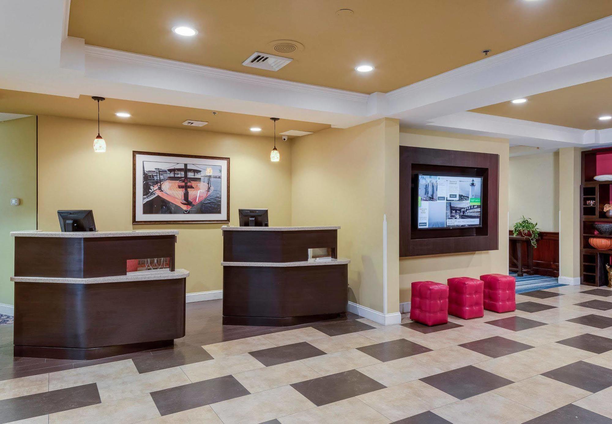Courtyard By Marriott Portsmouth Exterior foto